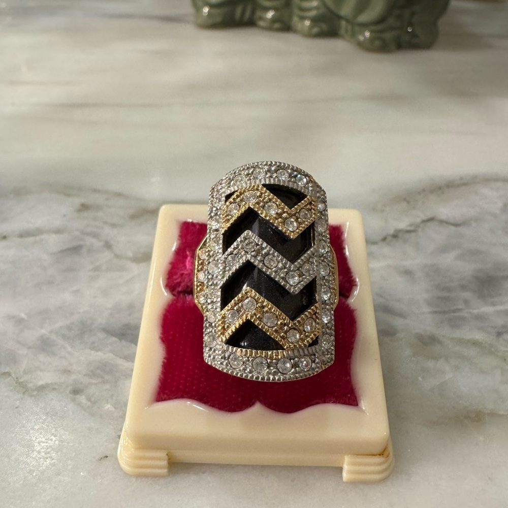 NADRI Elegant Black and Gold Chevron Ring